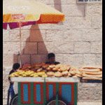שוק ירושלים העתיקה בייגלה חם ומתוק